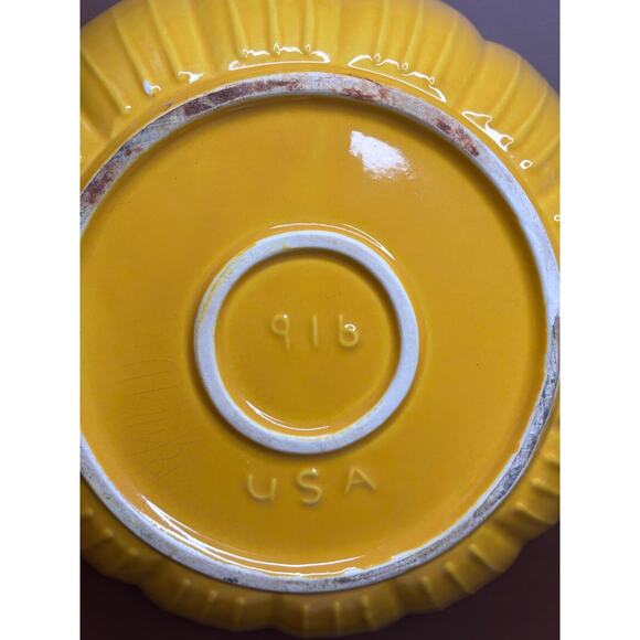 Large Vintage McCoy Pottery Sunflower Serving Bowl 11" Yellow Red Black - Picture 6 of 10